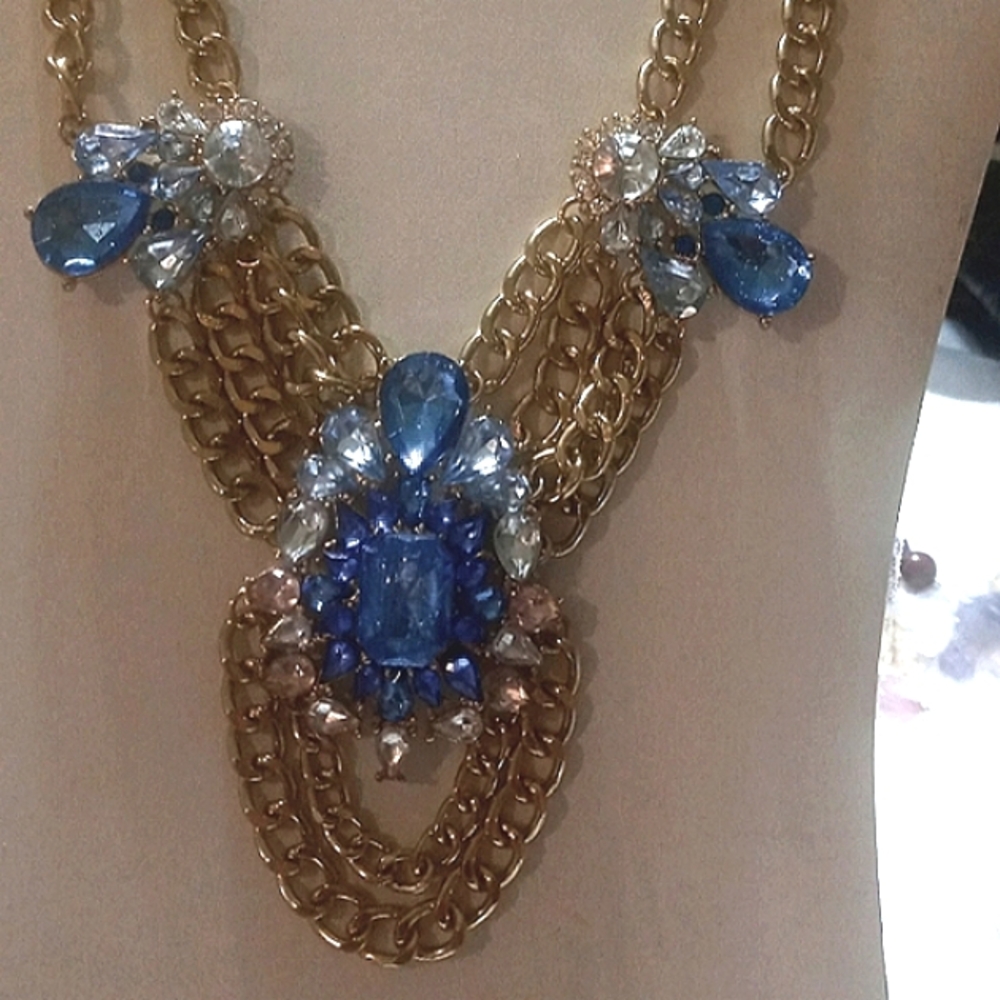 Crystal Necklace NWOT